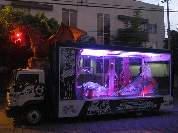 Apa Vip Vitrina M�vil Activaciones BTL en Los Cabos Fiestas de Octubre Canica Azul